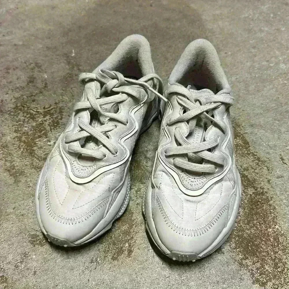 adidas Ozweego Bliss Off White youth size 4 - Picture 7 of 16
